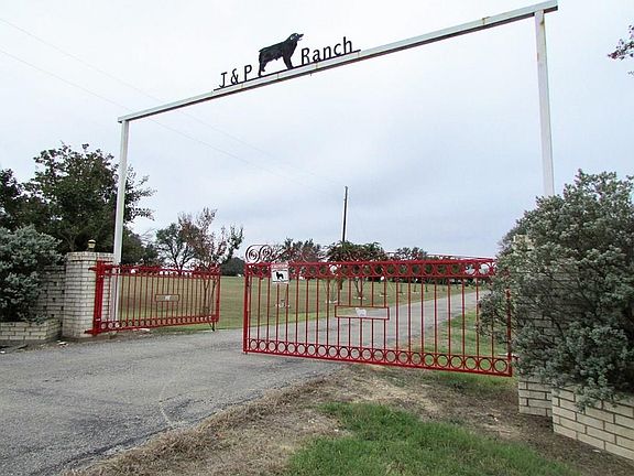 5th image of 7616 S Us Highway 281
