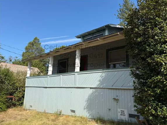 975 Coleman St — Photo 2
