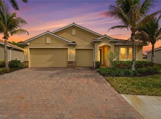 3177 Royal Gardens Ave, Fort Myers, FL 33916
