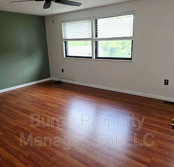 3135 Laurel Ridge Cir — Photo 13