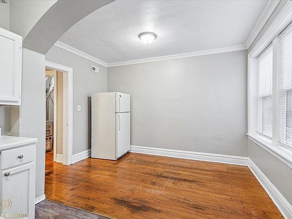 5th image of 5041 W 18th St APT 8
