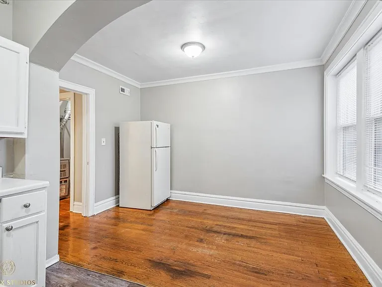 5041 W 18th St #8 — Photo 5