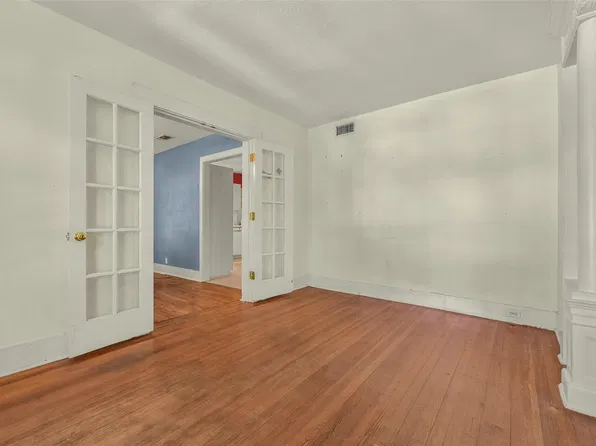 1321 Avenue K, Galveston, TX 77550
