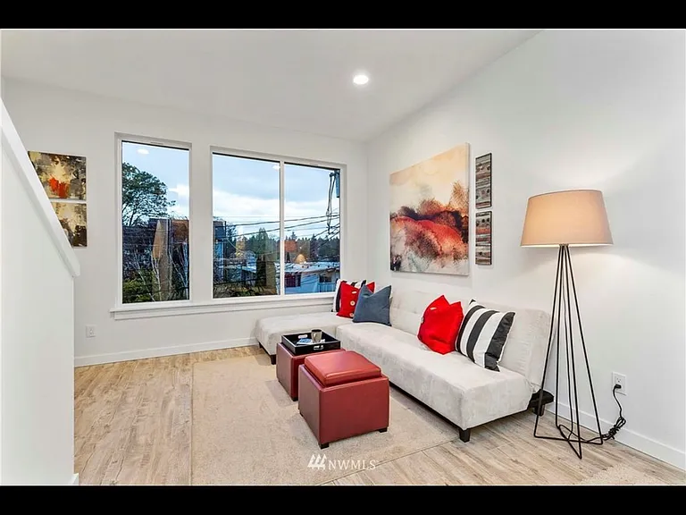 9221 Ashworth Ave N #C — Photo 16