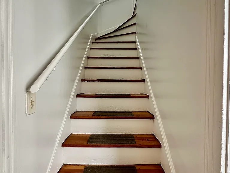 170 Alabama Ave — Photo 34