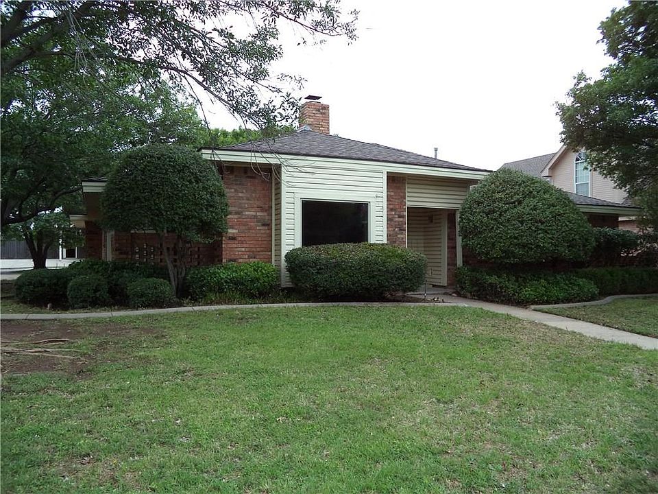1st image of 62 Pebble Beach St