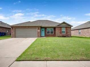 1929 W Autumn Way, Mustang, OK 73064