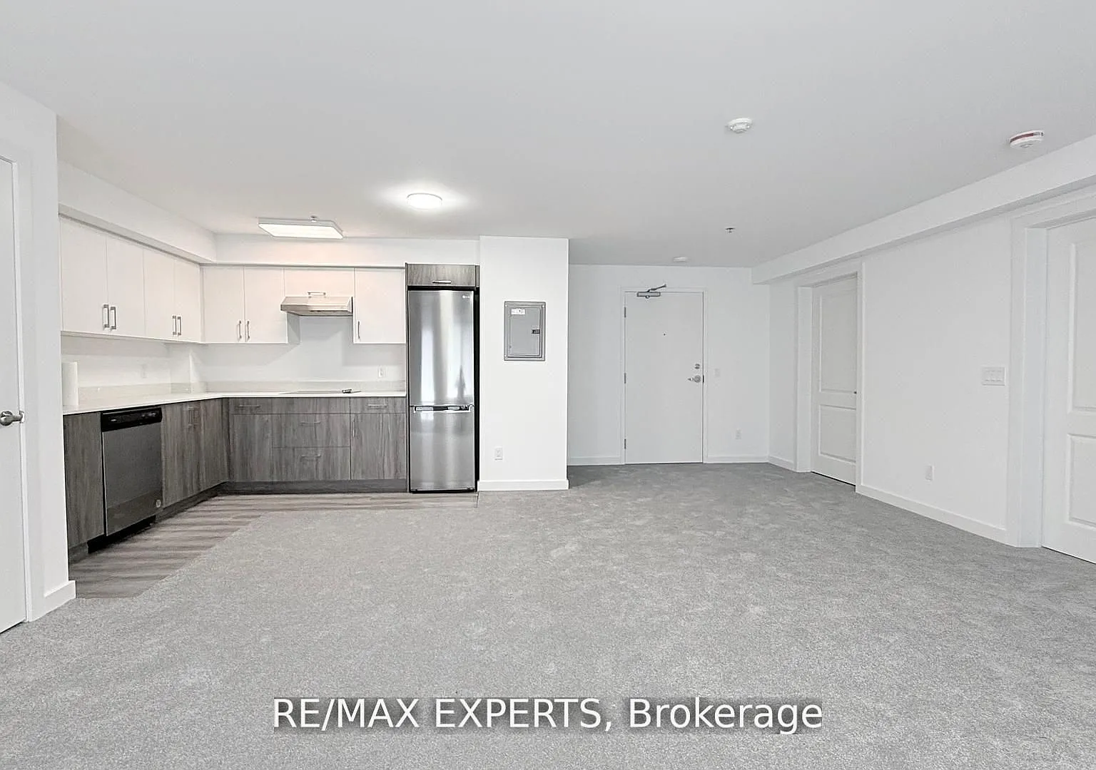45 Connaught Ave — Photo 4