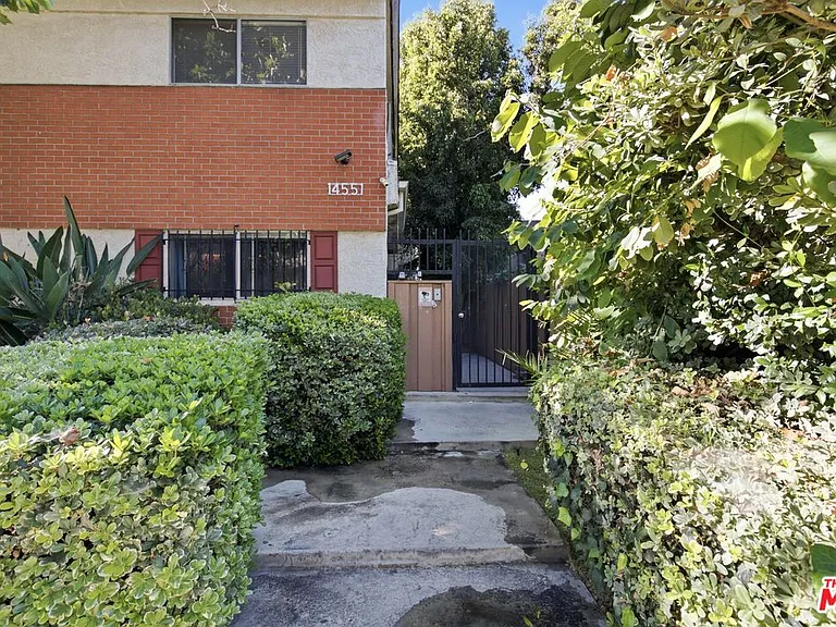 14551 Vose St #C — Photo 17