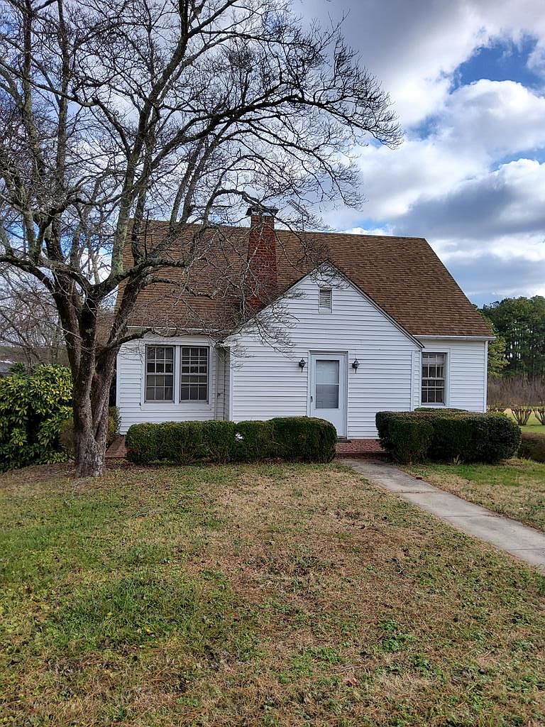 387 Main St, Brodnax, VA 23920 Zillow