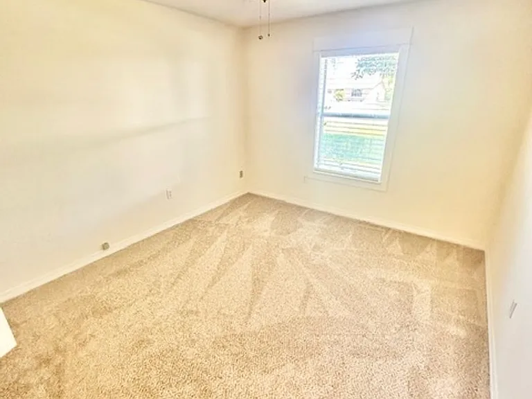 1315 Forest Shore Dr — Photo 10