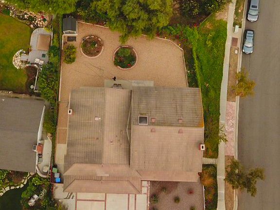 4th image of 305 Massey St