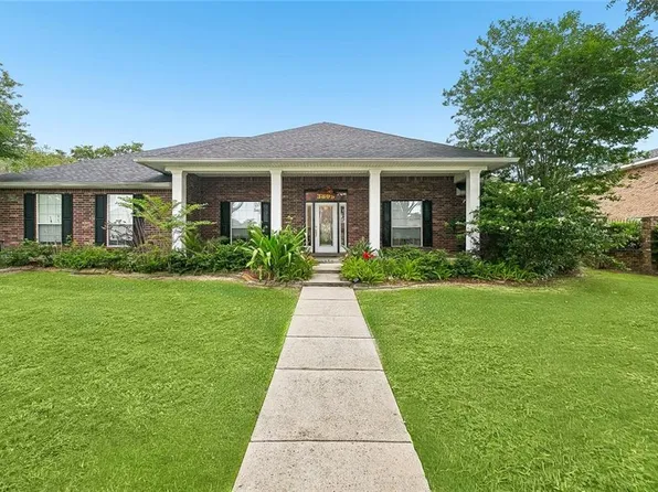 3809 Lake Winnipeg Dr, Harvey, LA 70058