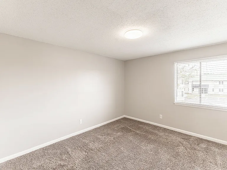 Dover Glen Apartments — Photo 13