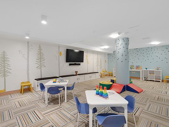 5th image of 21-30 44th Dr Penthouse D