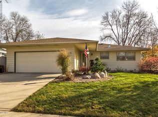 3118 Knoll Ln NW, Rochester, MN 55901