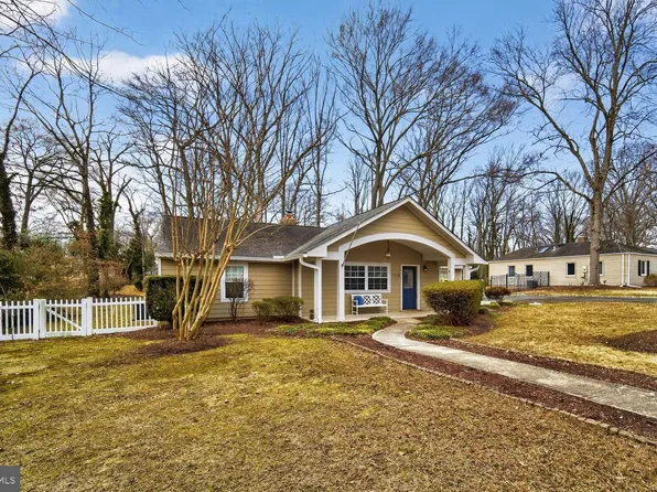 7716 Frances Dr, Alexandria, VA 22306