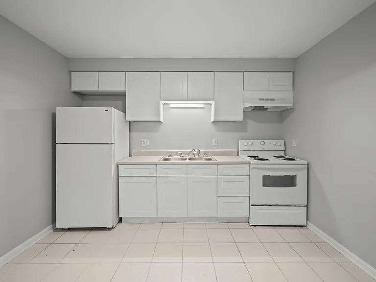 101 Walnut St — Photo 8