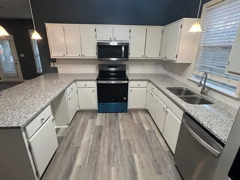 161 Walnut St — Photo 17