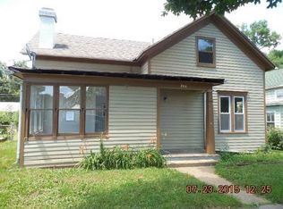 206 Adams St, Ridott, IL 61067