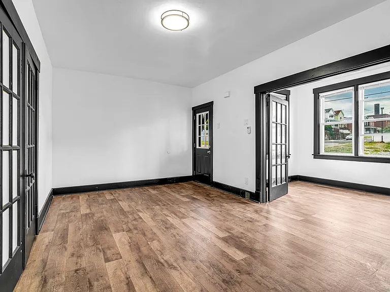 1615 McClure St #2 — Photo 15
