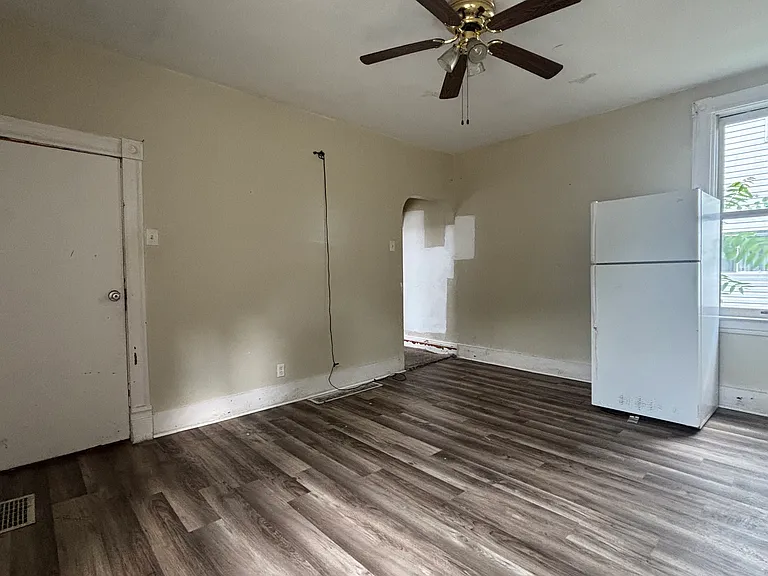 859 Lincoln Ave — Photo 7