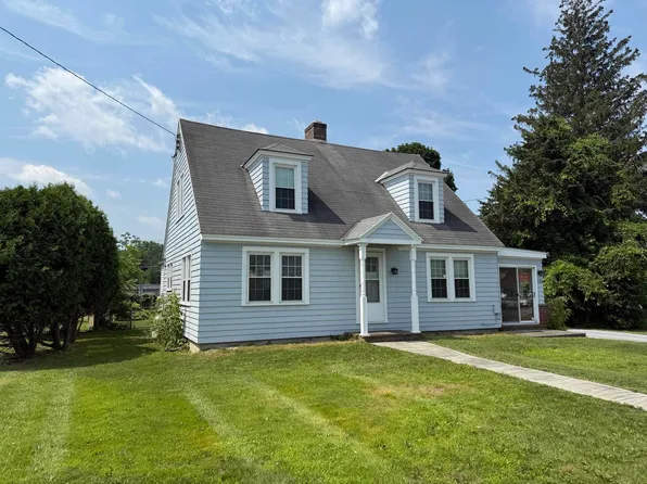 128 NorthSide Drive, Bennington, VT 05201