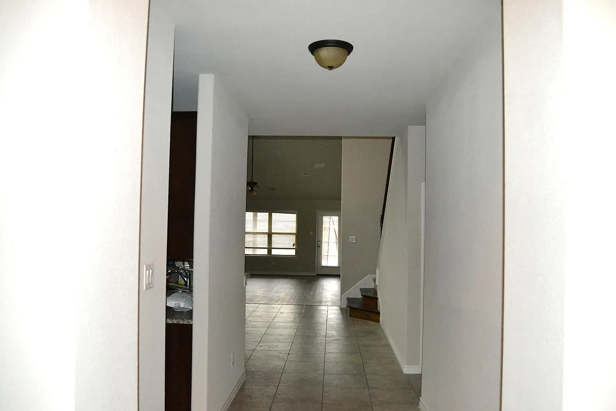 Entry - 2616 Eppright Rd
