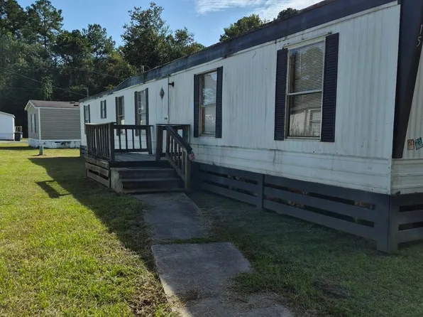 Westridge MHP, 944 Hollywood Dr Lot 15, Hinesville, GA 31313