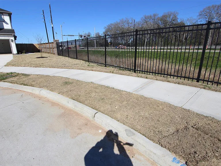 27802 Western Creek Ct — Photo 20