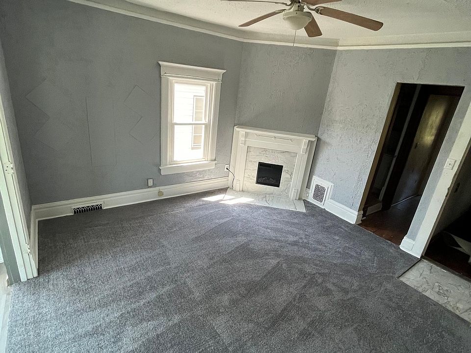 1st image of 1705 N California Ave #C