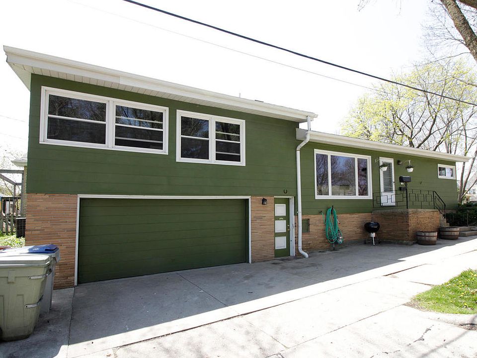 1st image of 1209 E Roadsmeet St