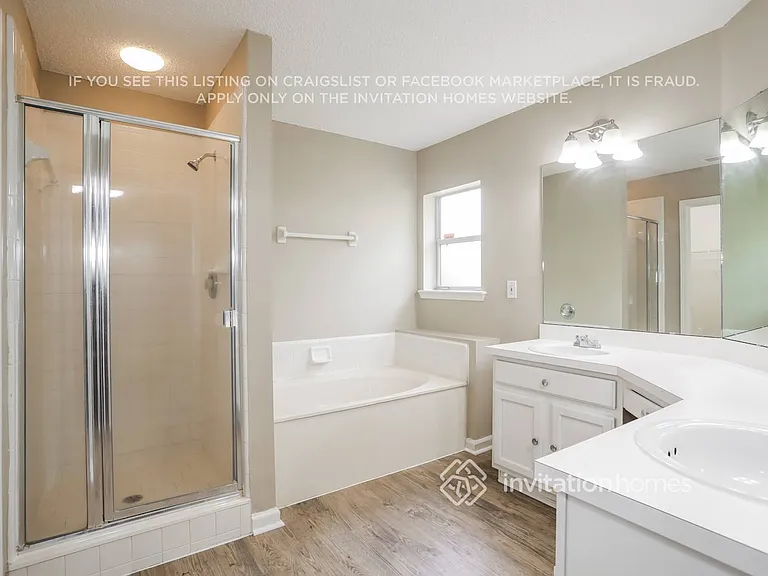 11275 Chertsey Ln — Photo 10