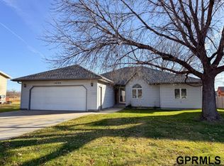 1404 N Monroe St, Lexington, NE 68850