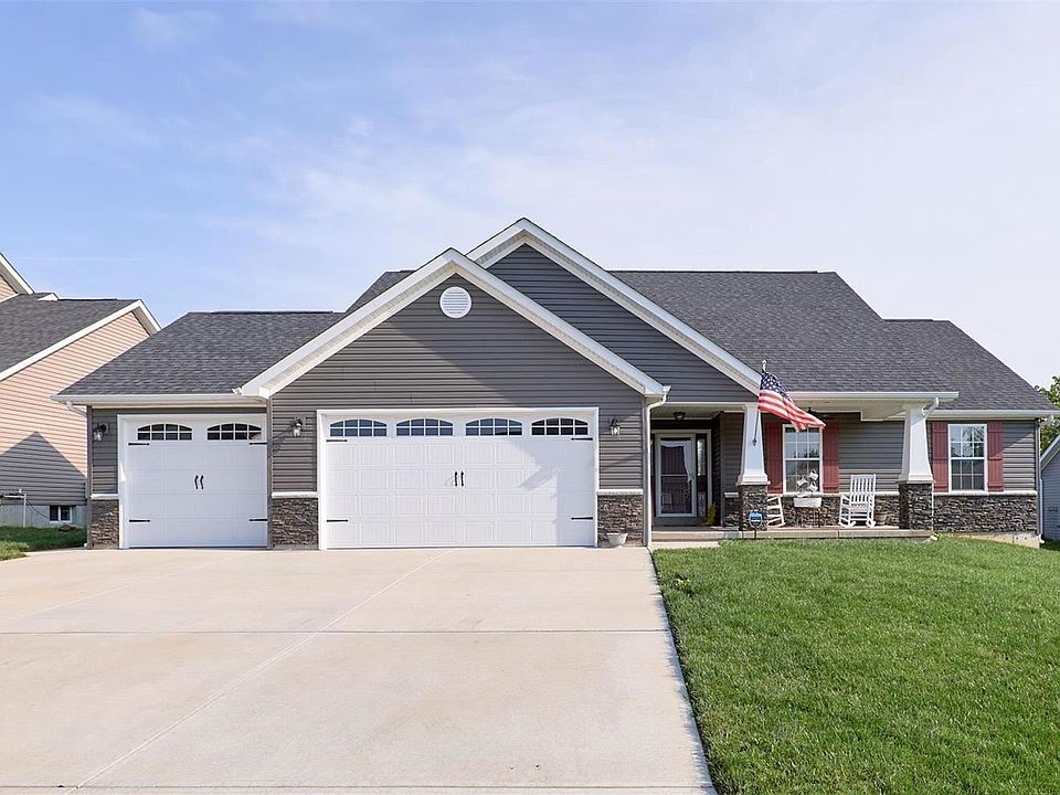 1st image of 432 Cass Dr