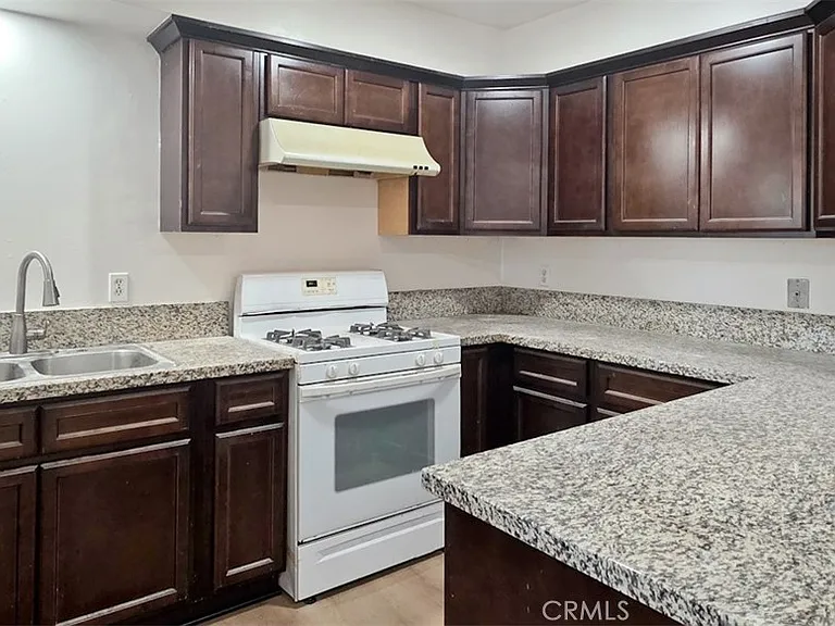 3166 Pearl Dr — Photo 4
