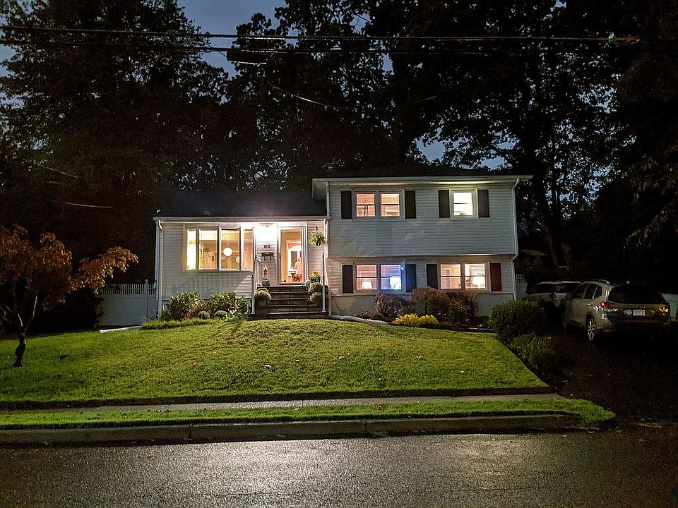 2nd image of 60 Maplewood Blvd