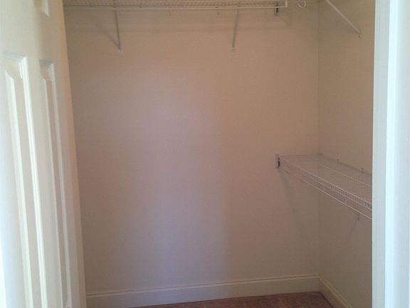 3rd image of 111 Northwynd Cir APT 26