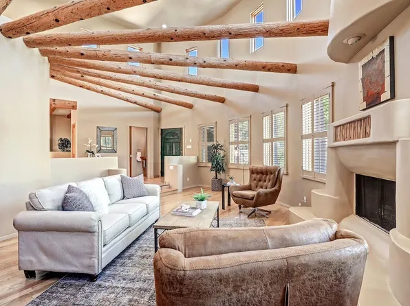 1655 Tierra Del Rio NW, Albuquerque, NM 87107