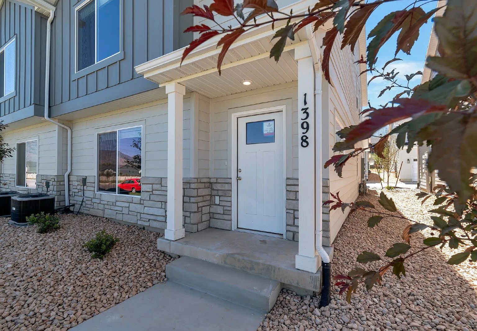 3 bed, 2.5 bath, 1546 sqft, $2,000 — Photo 2