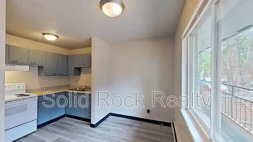 1411 S Corona Ave Photo 1