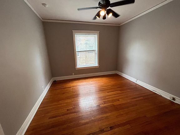 4th image of 1909 W Argyle St #2
