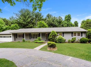 210 Redfern Dr, Longmeadow, MA 01106