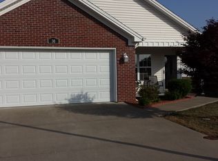 30 Cambridge Ct, Cadiz, KY 42211