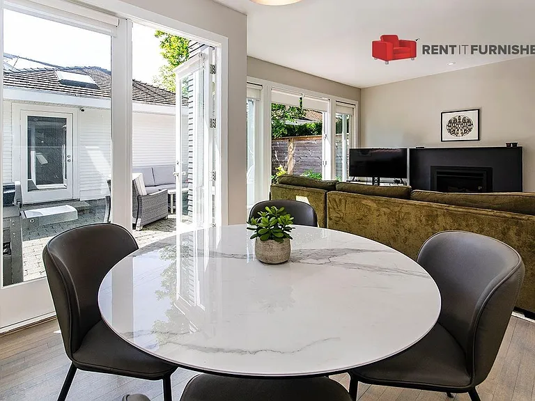 2964 Point Grey Rd — Photo 8
