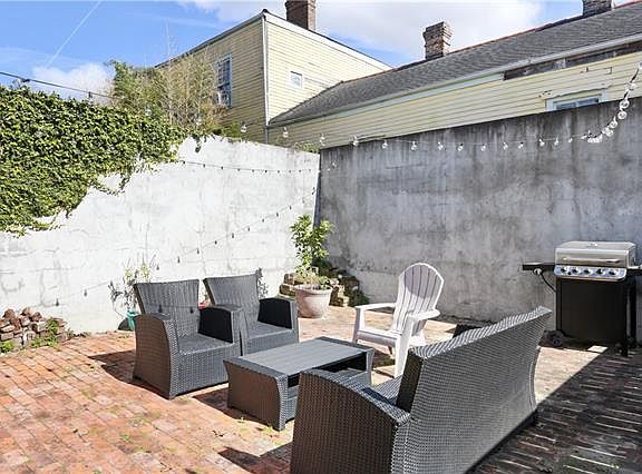 5th image of 1025 Melpomene St #2B