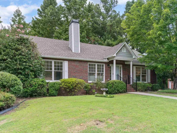 5064 Cherokee Woods Cir, Birmingham, AL 35210
