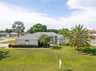 601 SE 19th St, Cape Coral, FL 33990
