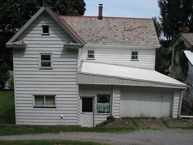 2nd image of 18725 Hank St