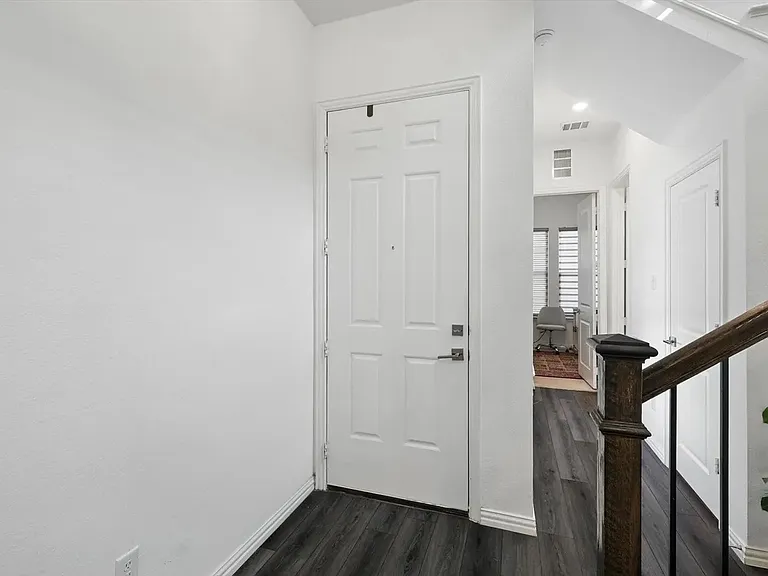 222 Woodson St — Photo 9